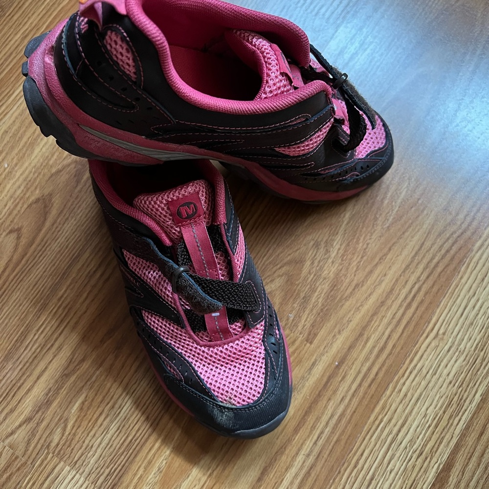 Shoes Merrell size 7 boy